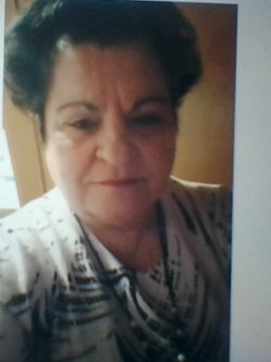 Marcsi, 66 �ves t�rskeres� n�, Kiskunhalas