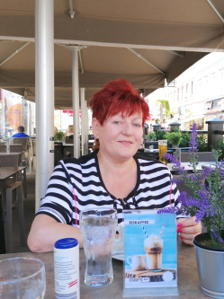 Szilvia, 62 �ves t�rskeres� n�, Eur�pa (egy�b)