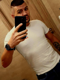 Tamas, 35 �ves t�rskeres� f�rfi, Valencia
