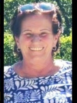 Kati, 64 �ves t�rskeres� n�, Cs�m�r