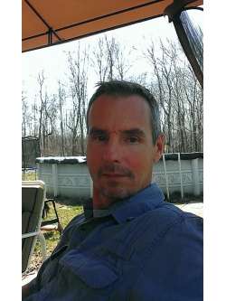 Andrew, 56 �ves t�rskeres� f�rfi, Hagy�ros