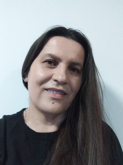 T�mea, 46 �ves t�rskeres� n�, Sz�szorsz�g