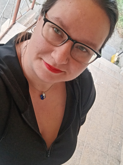 Anna, 30 �ves t�rskeres� n�, Kunszentmikl�s