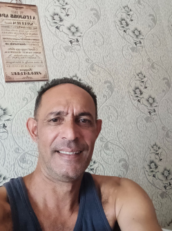 Laszlo, 52 �ves �zdi t�rskeres� f�rfi