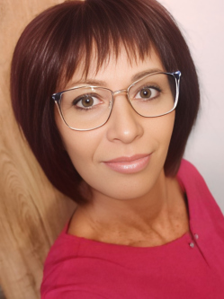 Erzsi, 57 �ves m�rt�lyi t�rskeres� n�