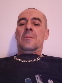 Csaba, 53 �ves t�rskeres� f�rfi, Hessen