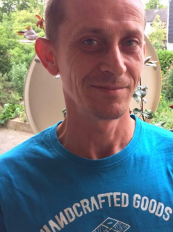 Attila, 51 �ves t�rskeres� f�rfi, Ny�rb�tor