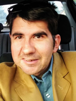 Viktor, 42 �ves t�rskeres� f�rfi, �sotthalom