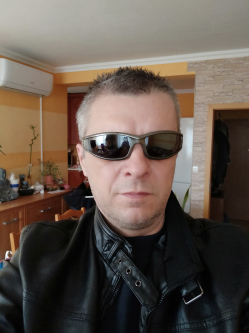 R�bert, 51 �ves t�rskeres� f�rfi, Tisza�jv�ros