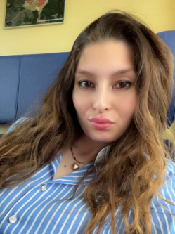 Lilla, 20 �ves t�rskeres� n�, Szeged
