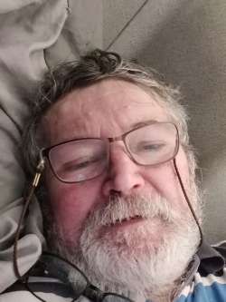 J�zsi, 70 �ves t�rskeres� f�rfi, Suffolk