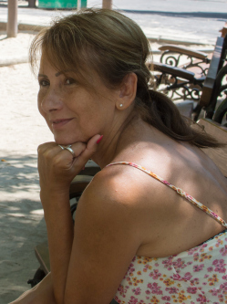 Vir�g, 54 �ves t�rskeres� n�, T�r�kb�lint