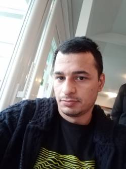 Gabor, 41 �ves t�rskeres� f�rfi, Sopron