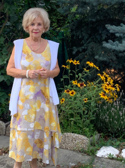 M�rta, 74 �ves t�rskeres� n�, Esztergom