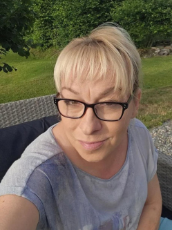 Hajnalka, 50 �ves t�rskeres� n�, Eger