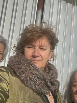 Ildik�, 65 �ves t�rskeres� n�, Baja
