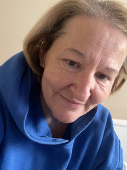 M�nika, 55 �ves buda�rsi t�rskeres� n�