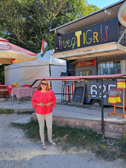 �vi, 56 �ves t�rskeres� n�, Dorog