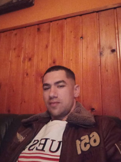 Endre, 31 �ves t�rskeres� f�rfi, Szuhogy