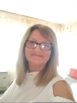 Gy�rgyi, 61 �ves t�rskeres� n�, Szentes