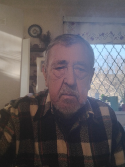 Tibor, 82 �ves t�rskeres� f�rfi, �rd