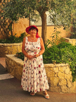 �va, 71 �ves t�rskeres� n�, Budakal�sz