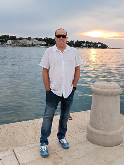 Nandor, 59 �ves n�metorsz�gi t�rskeres� f�rfi
