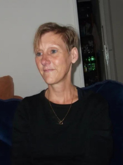 Zsanett, 52 �ves t�rskeres� n�, Sz�kesfeh�rv�r