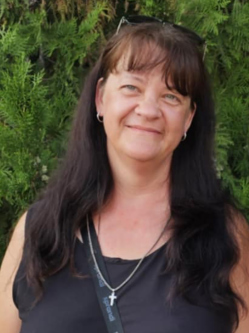 Melinda, 47 �ves t�rskeres� n�, R�ckeve