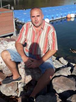 58 �ves sz�kesfeh�rv�ri f�rfi