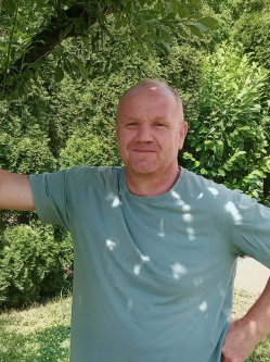 Ati, 52 �ves t�rskeres� f�rfi, Keszthely