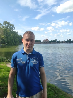 Norbert, 36 �ves t�rskeres� f�rfi, Tatab�nya