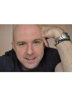 Gabor, 45 �ves t�rskeres� f�rfi, Als�-Ausztria