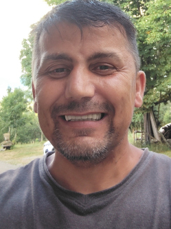 J�zsef, 50 �ves t�rskeres� f�rfi, Gyula