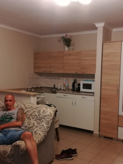 R�bert, 41 �ves t�rskeres� f�rfi, Marcali
