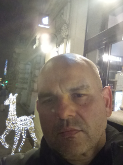 Lajos, 47 �ves hollandiai t�rskeres� f�rfi