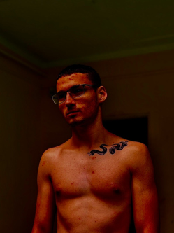Martin, 21 �ves t�rskeres� f�rfi, Saj�szentp�ter