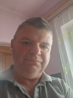 Zsolt, 53 �ves t�rskeres� f�rfi, Kelebia