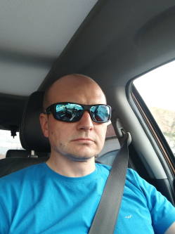 Joc�, 42 �ves t�rskeres� f�rfi, Hargita