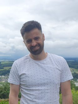 Robi, 36 �ves t�rskeres� f�rfi, Budapest