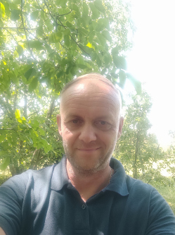 Zoli, 51 �ves t�rskeres� f�rfi, F�zesabony