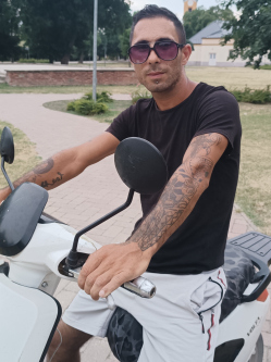 Miklós, 31 éves társkereső férfi, Ács