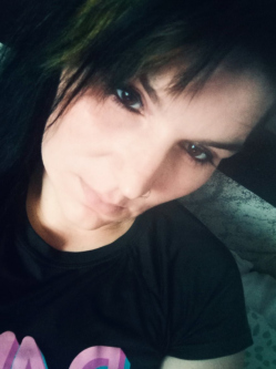 Lau, 38 �ves t�rskeres� n�, Tiszak�cske