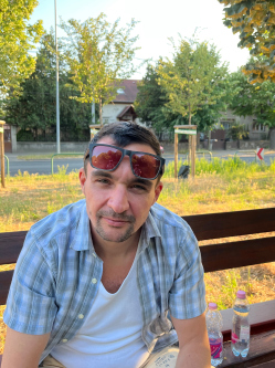Som, 42 �ves t�rskeres� f�rfi, Budapest