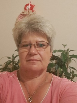 Kriszta, 51 �ves t�rskeres� n�, Vajd�cska