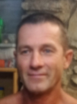 Tibor, 51 �ves t�rskeres� f�rfi, K�szeg