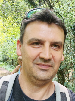 Csaba, 45 �ves t�rskeres� f�rfi, Duna�jv�ros