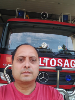 Zsolt, 50 �ves t�rskeres� f�rfi, Zics