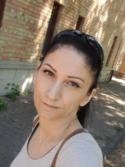 Judit, 48 �ves t�rskeres� n�, Miskolc