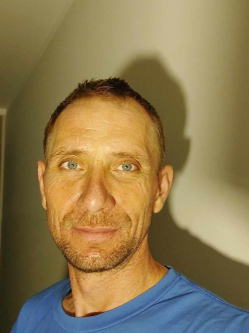 Zoli, 44 �ves tiszas�lyi t�rskeres� f�rfi